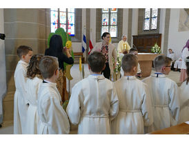 Feier der 1. Heiligen Kommunion in Sankt Crescentius (Foto: Karl-Franz Thiede)